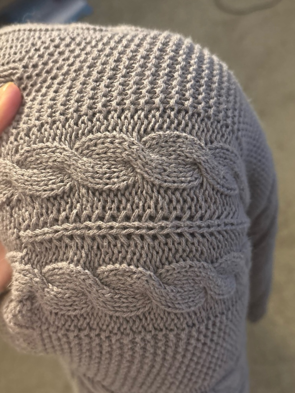 Throw blanket in grey